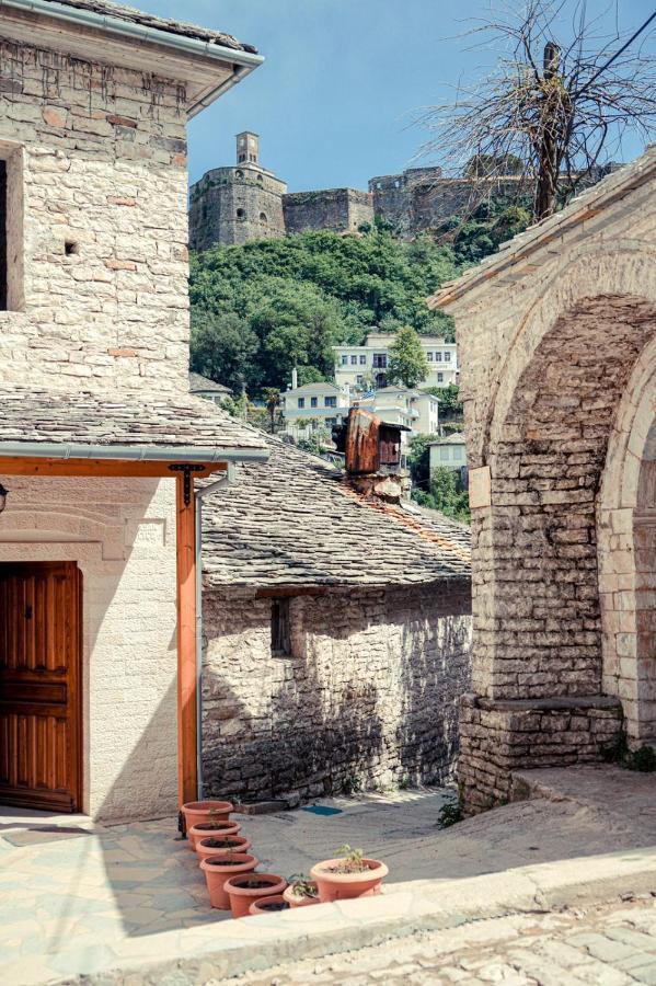 Cico Hostel &Private Room Gjirokastër Exteriör bild