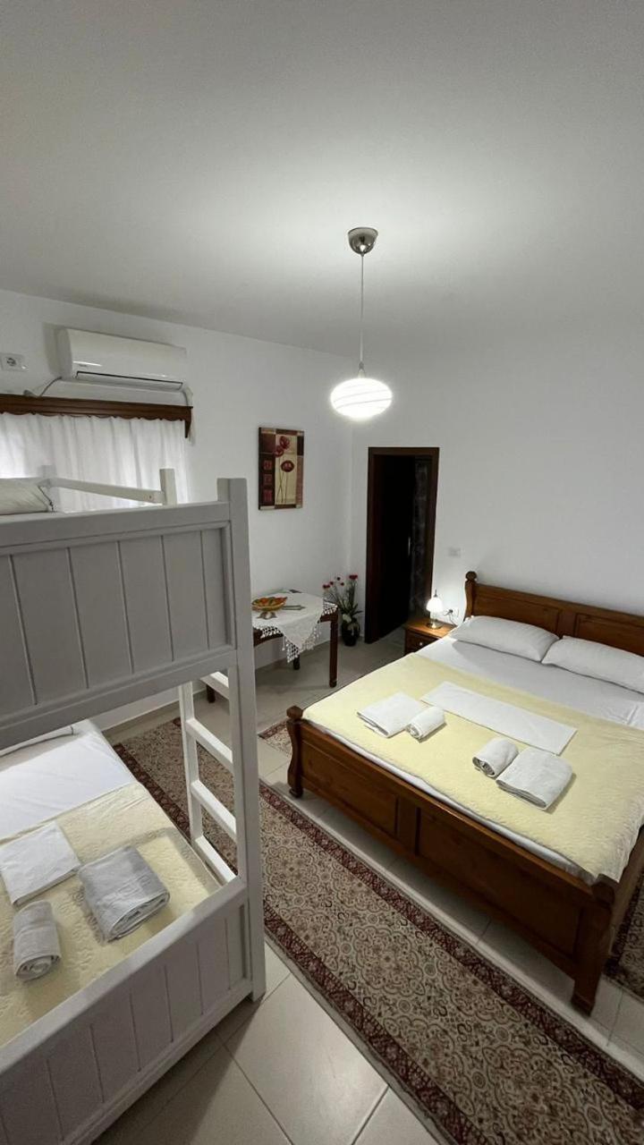 Cico Hostel &Private Room Gjirokastër Exteriör bild