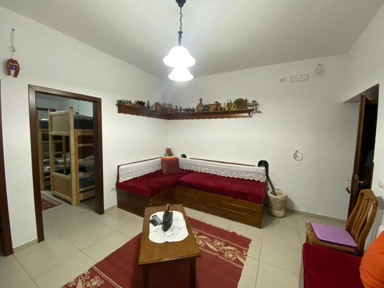 Cico Hostel &Private Room Gjirokastër Exteriör bild