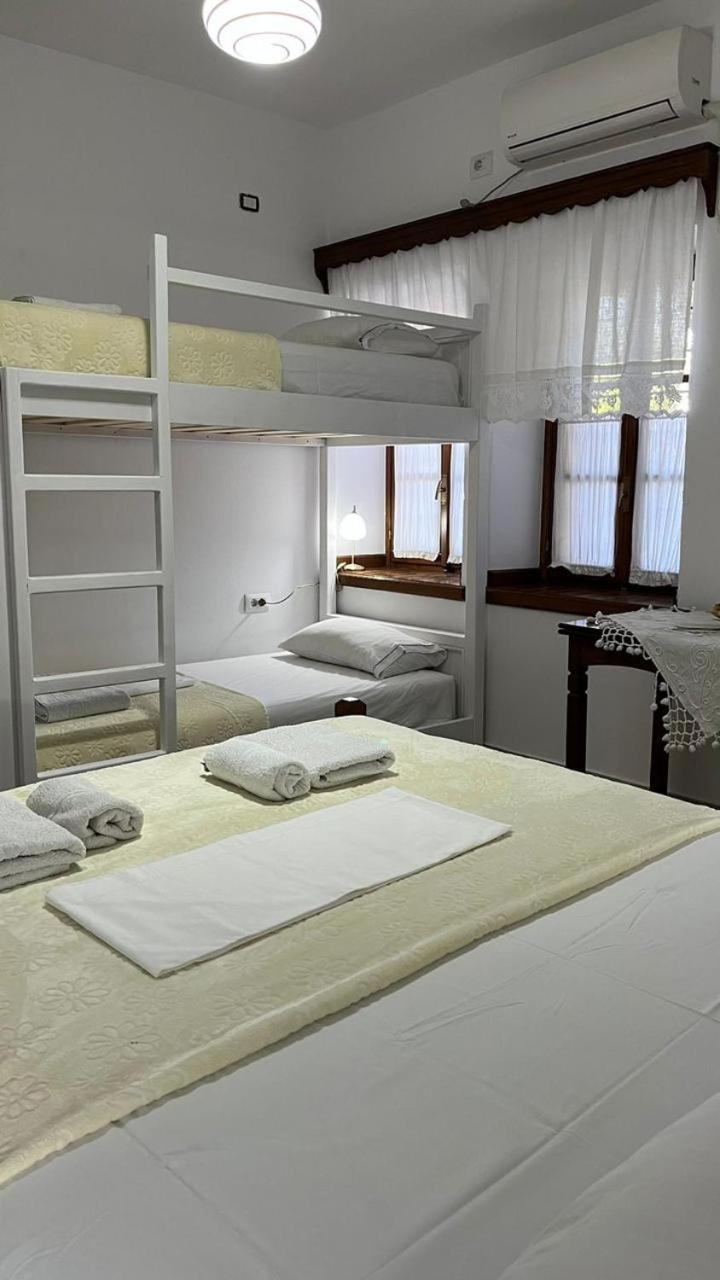 Cico Hostel &Private Room Gjirokastër Exteriör bild