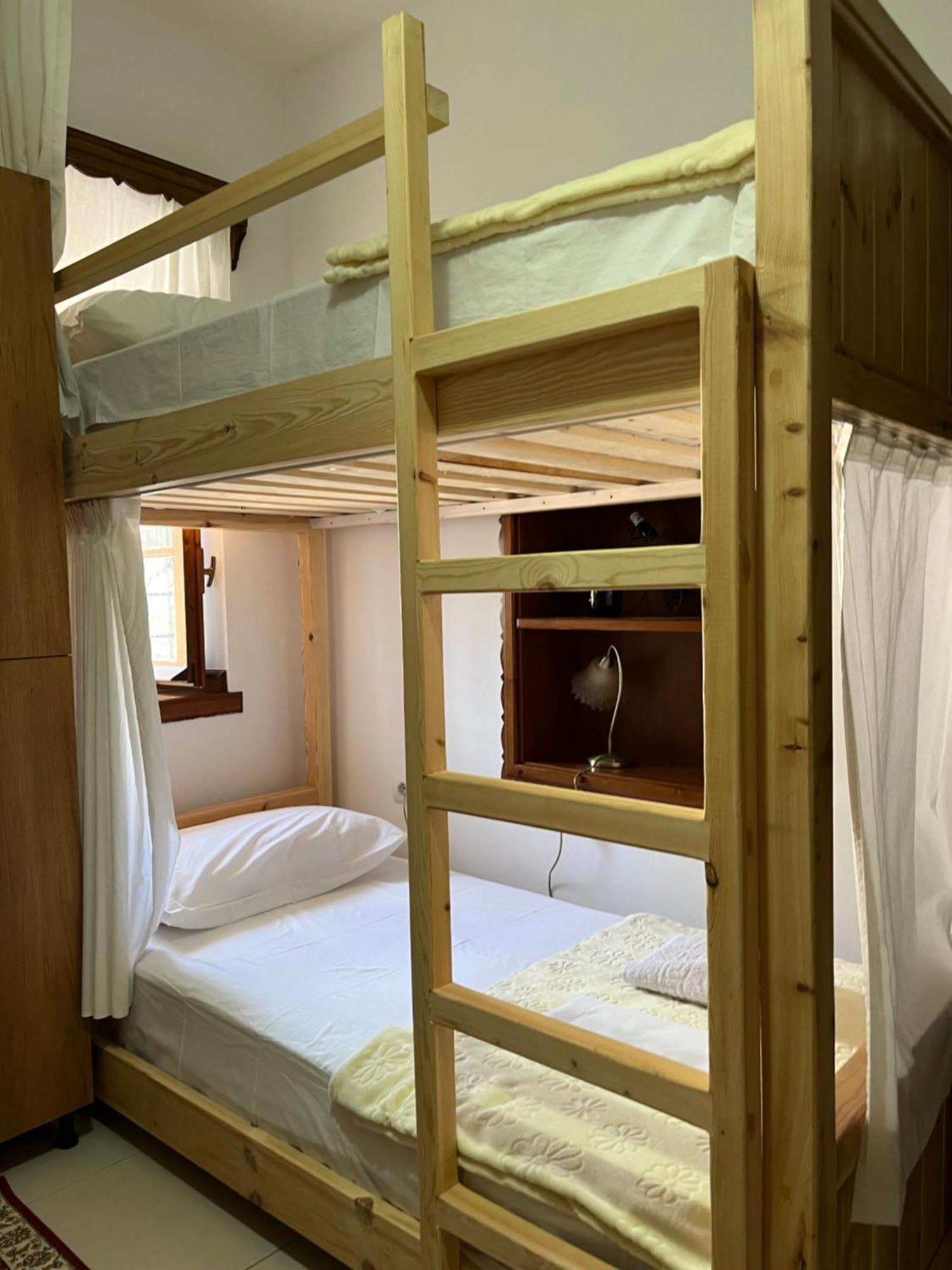 Cico Hostel &Private Room Gjirokastër Exteriör bild