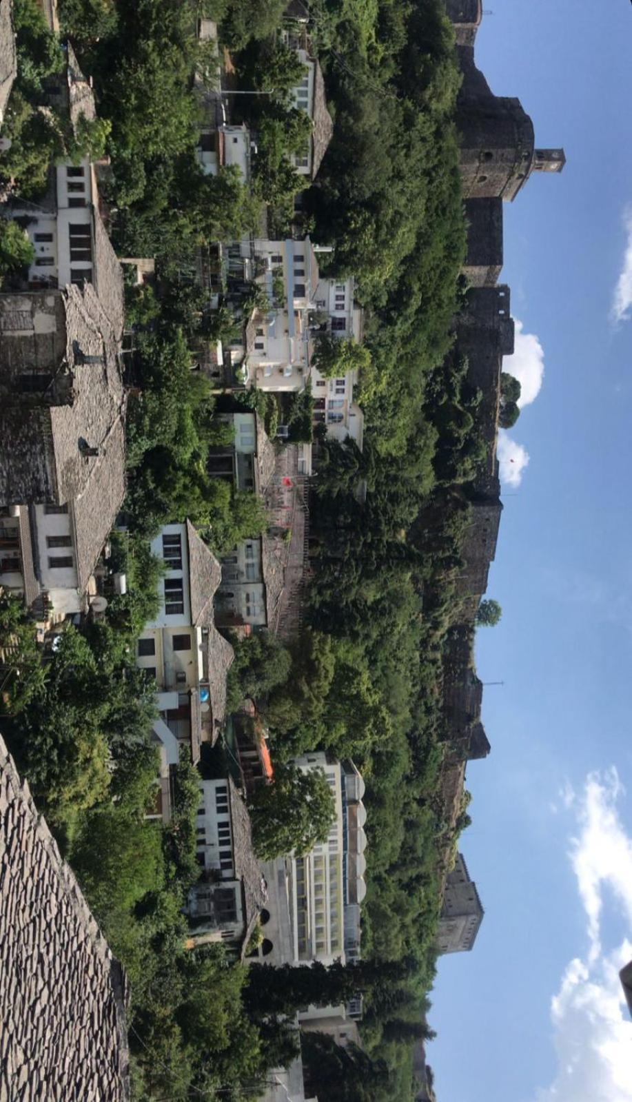 Cico Hostel &Private Room Gjirokastër Exteriör bild