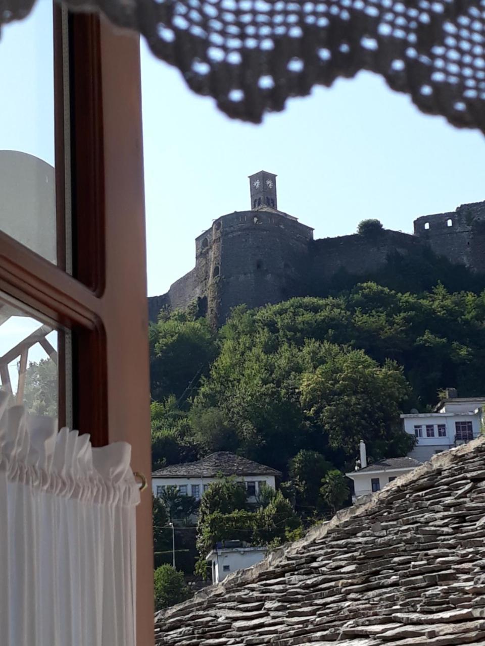 Cico Hostel &Private Room Gjirokastër Exteriör bild